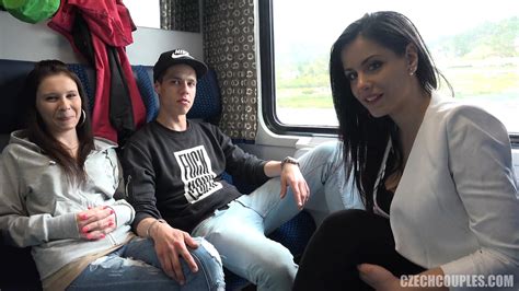 дртубер|Teens on a train: public sex action in HD